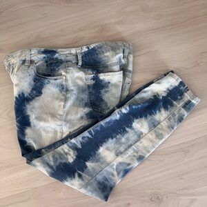 Hydraulic High Rise Tie-Dye Jeans - Blue and White